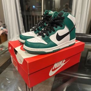 Nike Dunk High Celtics (Size 5 Youth)